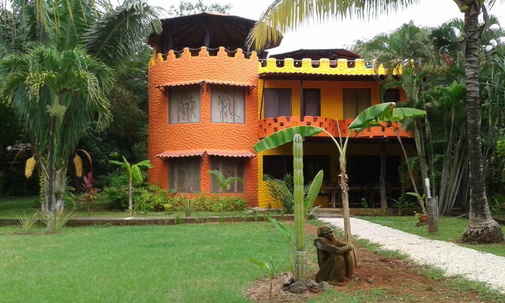 El Castillo Divertido Paraíso Esterno foto